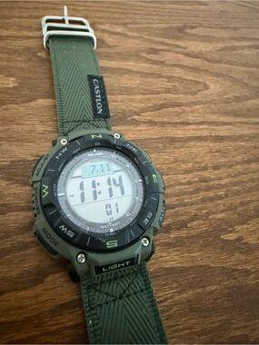 Casio Pro Trek PRG 340B.